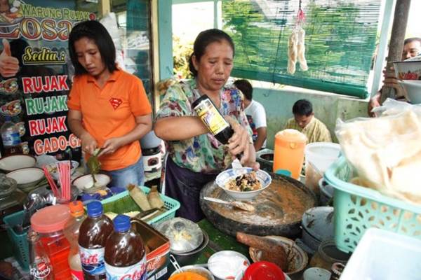  Hari Ini Festival Rujak Uleg Surabaya, Ini Panduan Jalur & Kantong Parkir