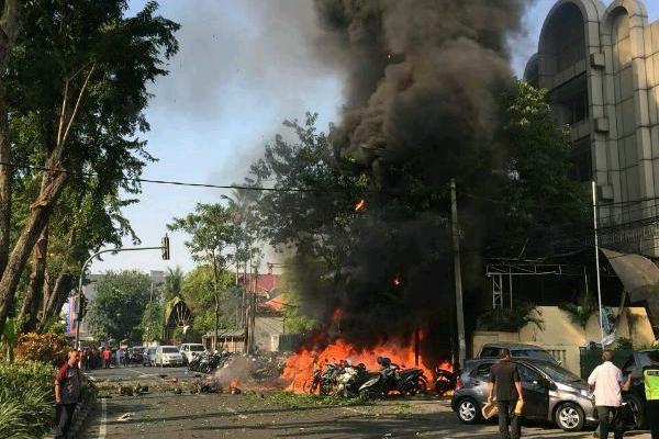  Gereja GPPS Arjuno Surabaya Diteror Dengan Bom Mobil