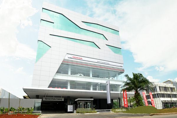  JARINGAN PENJUALAN, Honda Rencana Tambah 10 Diler
