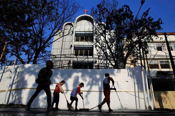  6 Jenazah Korban Peledakan Gereja Surabaya Diserahkan Kepada Keluarga