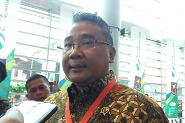  Menteri Desa Kutuk Teror Bom di Surabaya