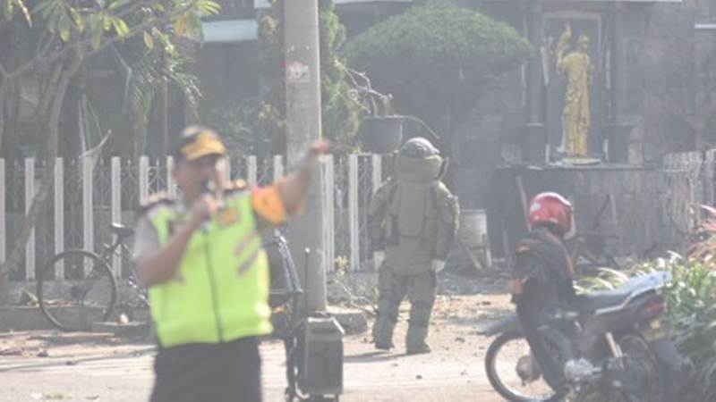  BOM SURABAYA: 2 Pelaku Belum Terindentifikasi, Seorang Polisi Kehilangan Mata