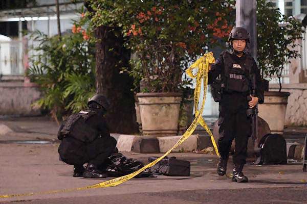  Polisi Pastikan Plastik Hitam di Depan Kantor Gubernur Bukan Bom