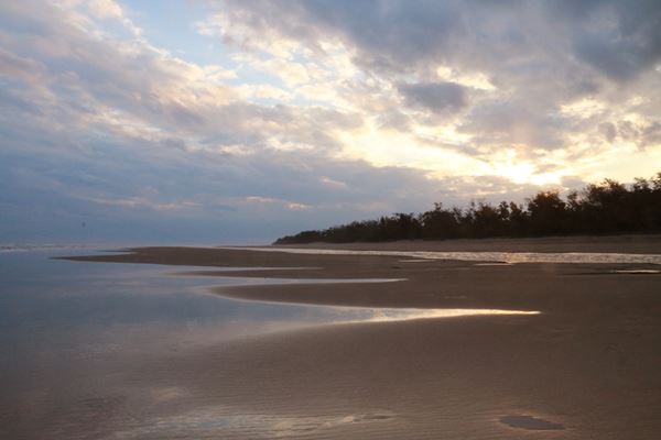  Asita Jajaki Penjualan Paket Wisata Pantai Oetune