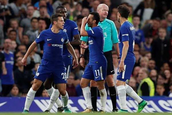  Menyerang Wasit Mason, Ini Hukuman Buat Chelsea