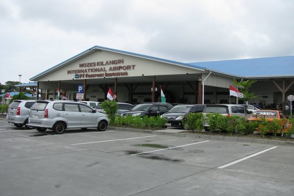  Warga Tuntut Ganti Rugi Hak Ulayat Akses ke Bandara Mozes Kilangin