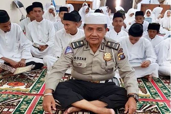  Polisi Korban Aksi Teror Mapolda Riau Terima Penghargaan Kapolri