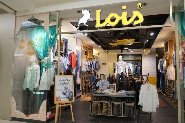  Lois Jeans Gelar Promosi Ramadhan Mubarak