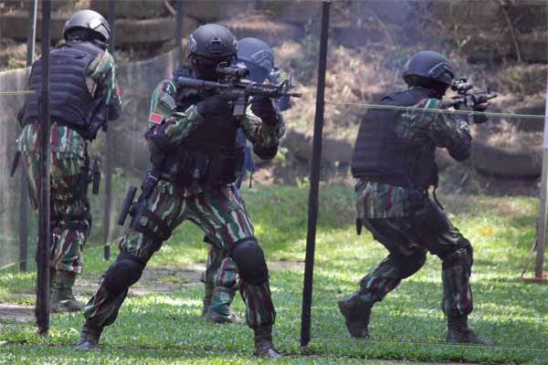  TNI dan Polri Gelar Patroli Gabungan di Bekasi