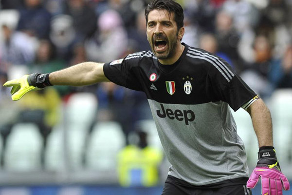  Juventus vs Verona Pertandingan Terakhir Gianluigi Buffon