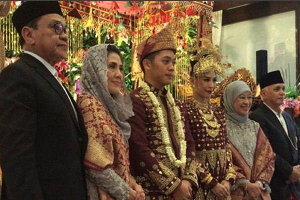 Putra Hatta Rajasa, Rasyid Rajasa menikah dengan Adara Taista pada 23 Desember 2017./Instagram@okke_rajasa