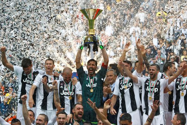  Hasil Juventus vs Verona: Buffon Bawa Juve Menang di Pertandingan Terakhirnya