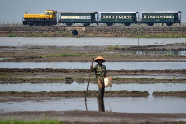  Berwisata dengan Naik Kereta Kuno