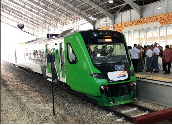  Kereta Bandara Minangkabau Diresmikan, Jokowi: Tiketnya Murah Sekali