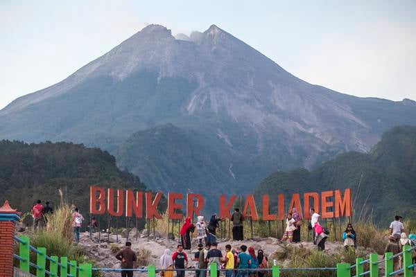  MERAPI WASPADA: Warga Lereng Gunung Masih Mengungsi 