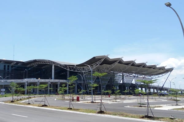  TRANSIT PENERBANGAN HAJI : Jabar Siapkan Dana untuk Talangi Garuda