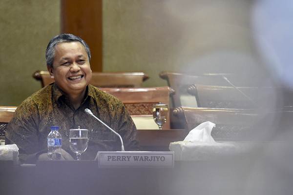 Perry Warjiyo ketika menjalani uji kelayakan dan kepatutan di Komisi XI DPR, Kompleks Parlemen Senayan, Jakarta, Rabu (28/3)./ANTARA-Puspa Perwitasari