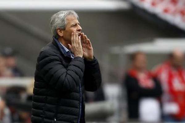  Lucien Favre Pelatih Baru Borussia Dortmund