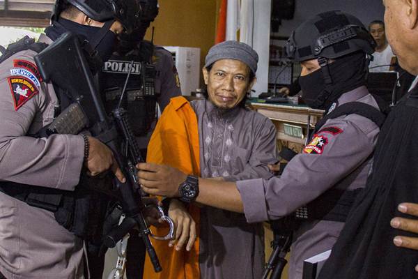  Bantah Jadi Aktor Intelektual 4 Teror Bom, Begini Pembelaan Aman Abdurrahman