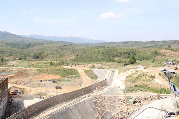  Jokowi Selesaikan 8 Waduk Tahun Ini