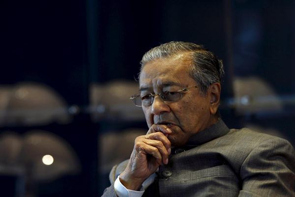  Mahathir Negosiasi Ulang Kontrak Proyek KA dengan China