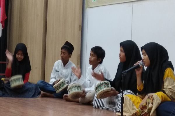  UKI Fasilitasi Buka Bareng Anak-Anak Pinggiran Ciliwung