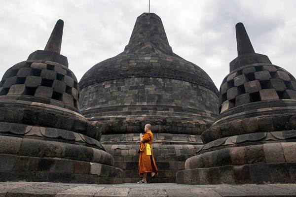  Doa Pagi Waisak 2018 di Candi Borobudur