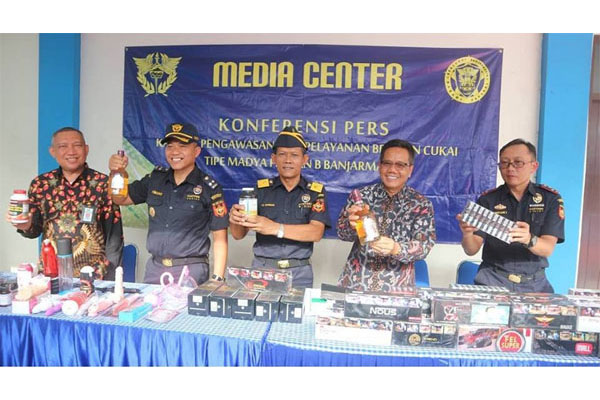  Bea Cukai Banjarmasin Musnahkan 5 Juta Batang Rokok Dan 600 Botol Minuman Keras Ilegal