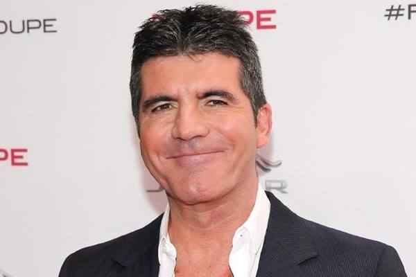  Simon Cowell Sudah Hampir 1 Tahun Tidak Pakai Ponsel