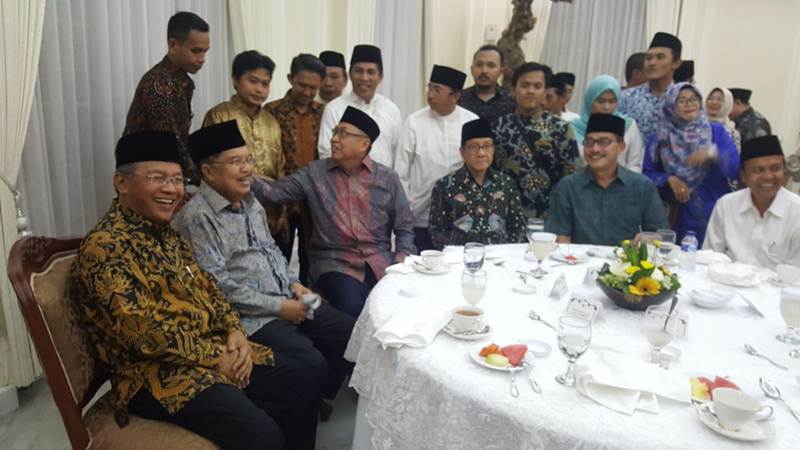  Wapres Jusuf Kalla Buka Puasa Bersama Korps KAHMI dan PMI