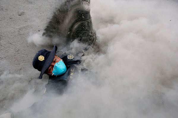  Gunung Fuego Meletus, Korban Tewas 62 Orang