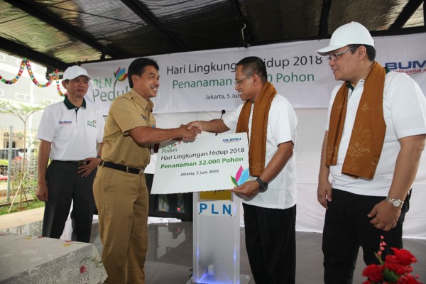  HARI LINGKUNGAN, PLN Siapkan Rp4,6 Miliar untuk Tanam 32.000 Pohon