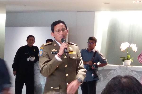  Sandiaga Sebut 30 Masjid di Jakarta Suburkan Radikalisme