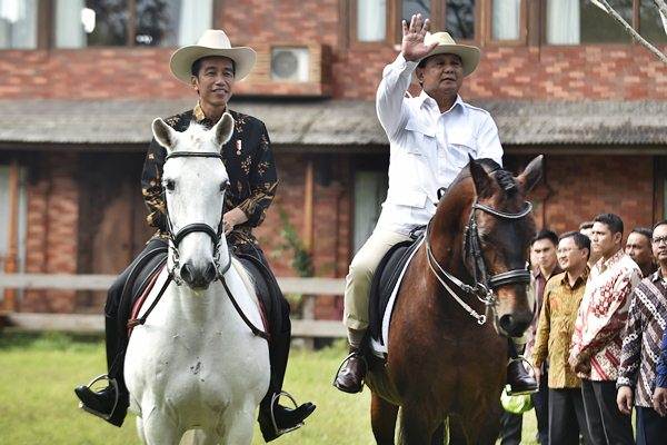  Survei Charta Politika: Jokowi Menang Telak di Jawa Tengah
