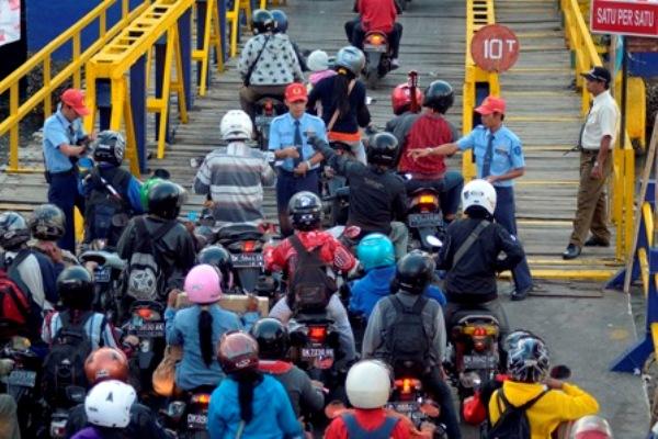  MUDIK LEBARAN 2018: Hati-hati, Penyempitan Jembatan di Denpasar-Gilimanuk