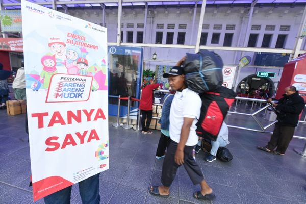  Pertamina Berangkatkan 1.312 Pemudik Menggunakan Kereta Api