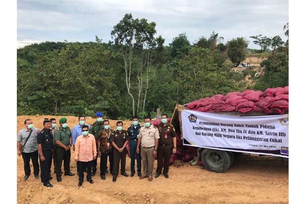  Bea Cukai Aceh Dan Kuala Langsa Musnahkan 33 Ton Bawang Merah Ilegal Tak Layak Konsumsi