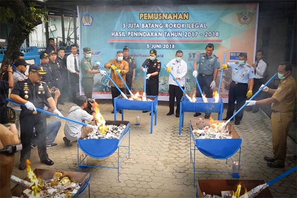  Bea Cukai Kendari Musnahkan 3.4 Juta Batang Rokok Ilegal Senilai RP 1.1 Miliar