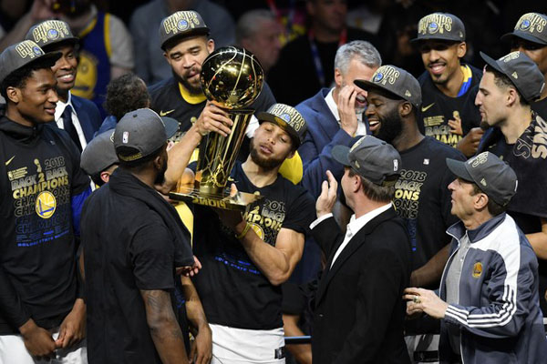  Menang Sempurna 4-0, Warriors Juara NBA 3 Kali dalam 4 Musim