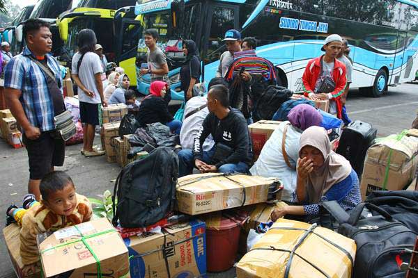  Kemenhub Berangkatkan Pemudik di Silang Monas