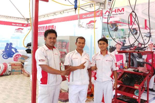  Jelajah Jawa-Bali 2018: Pemudik Sepeda Motor Agar Cek Kesehatan Kendaraan di Layanan Mudik Honda