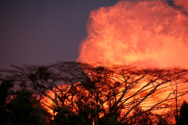  GUNUNG BERAPI HAWAII: Kilauea Batuk Lagi