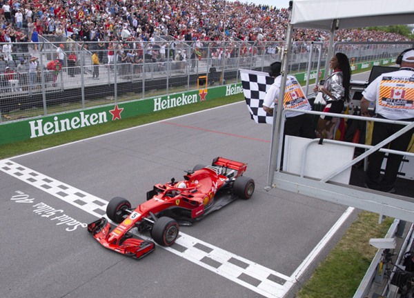  Insiden Bendera Finis Terlalu Awal di GP Kanada Bikin Cemas Vettel