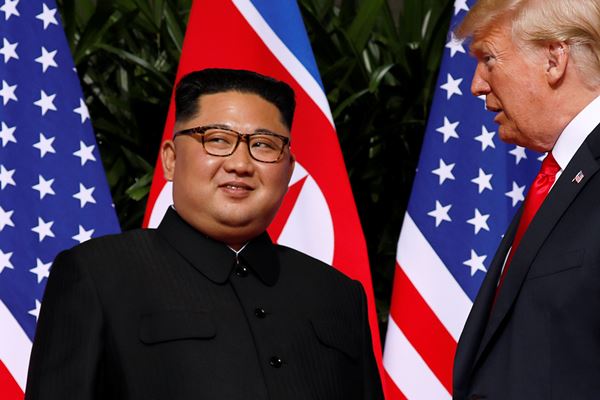  Pertama Bertemu, Kim Jong-un dan Donald Trump Gelisah