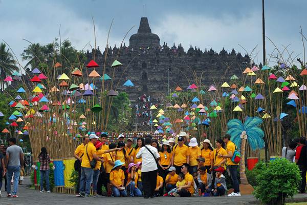  Ada Seni Instalasi Bambu di Candi Borobudur