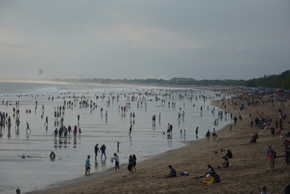  WISATA PANTAI KUTA