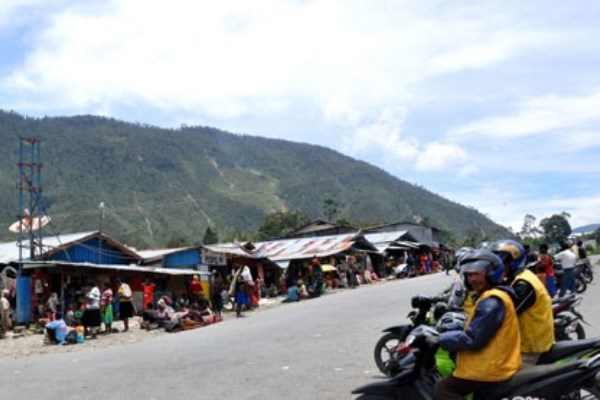  Kelompok Bersenjata Tembak Aparat yang Sedang Patroli di Puncak Jaya