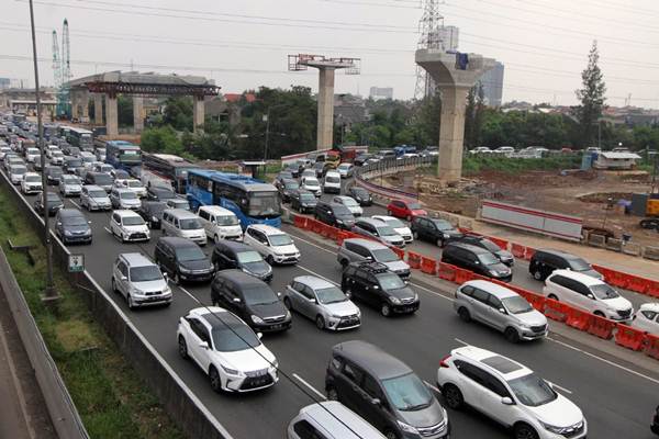  Kepadatan Arah Gerbang Jalan Tol Cikarang Utama