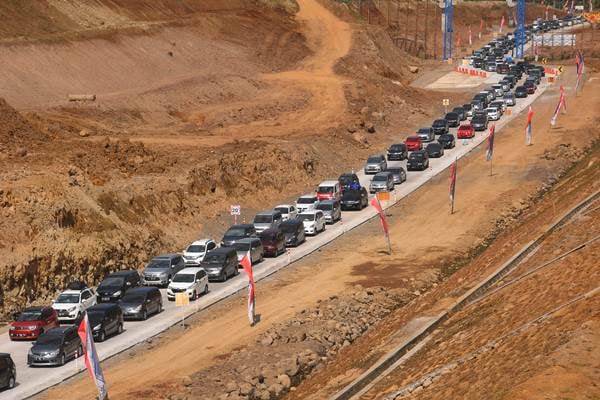  Arus Balik Mengular di Jalan Tol Solo-Salatiga