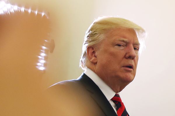  Donald Trump Akan Bertemu Ratu Elizabeth II Bulan Depan